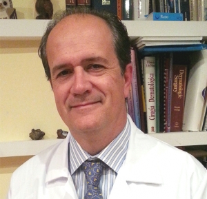 Dr. Eduardo Escario Travesedo