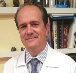 Dr. Eduardo Escario Travesedo